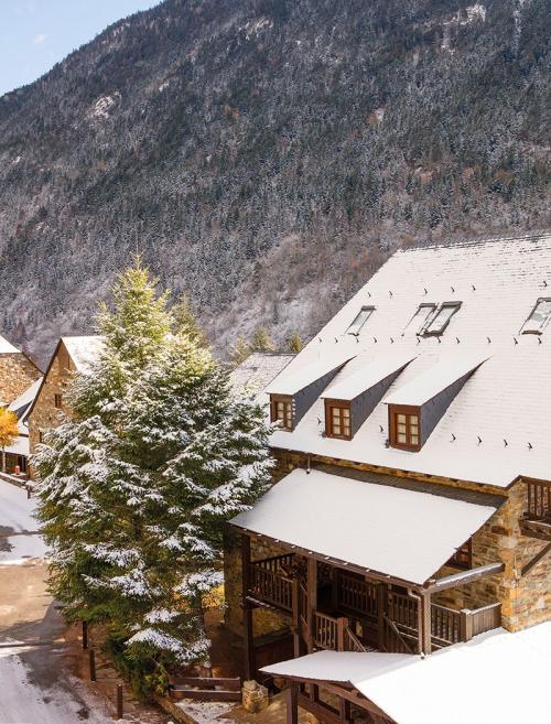 Теплый и уютный домик для двоих в горах 10