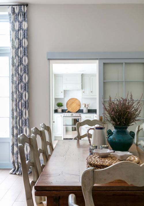 Уютный английский интерьер в пастельных тонах 07