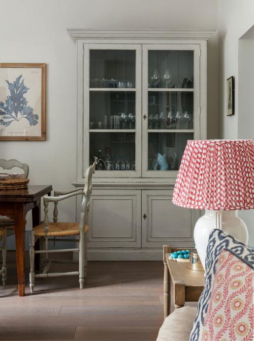 Уютный английский интерьер в пастельных тонах 04
