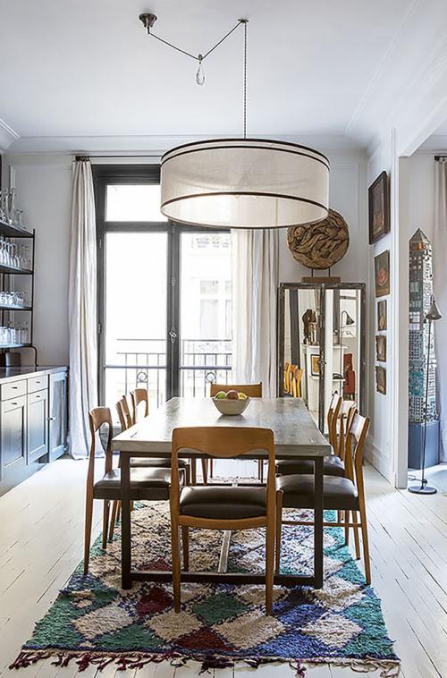 Великолепный и смелый Париж: апартаменты с красной гостиной 04