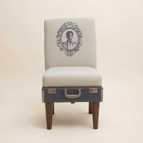 Мебель из чемоданов 06