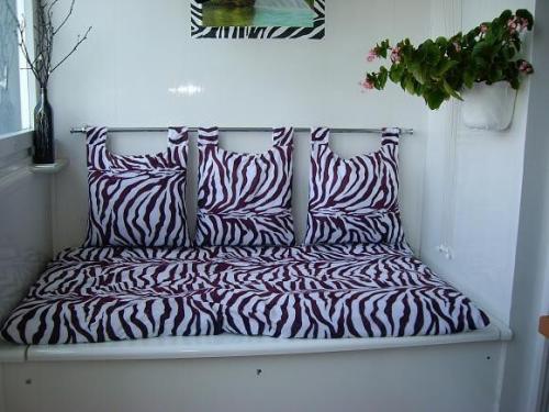 Дизайн балкона с диваном. Критерий первый – назначение балкона