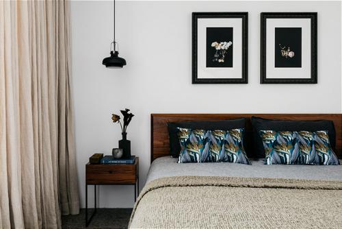 Вы не поверите, что этому светлому дому с современными интерьерами больше 100 лет 09