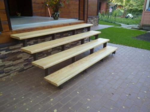 Какое лучше сделать крыльцо в доме. Металл