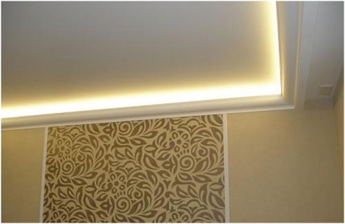 Багет для натяжного потолка под светодиодную ленту. Подсветка потолка светодиодной лентой под плинтусом
