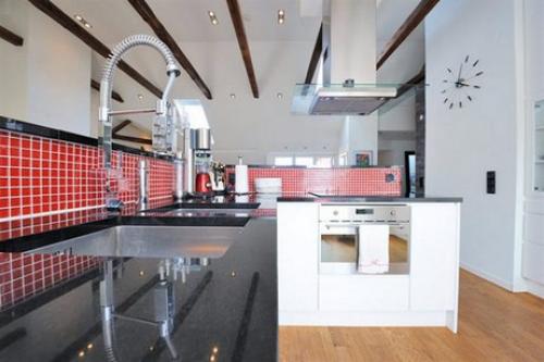 Балки на стенах в интерьере. Для каких стилей подходят потолочные балки?