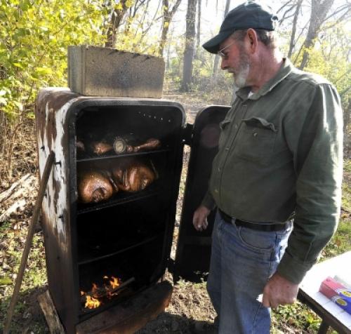Коптильня во дворе своими руками. Как сделать коптильню — виды коптилен, варианты приготовления и советы, как построить коптильню своими руками (90 фото + видео) 23