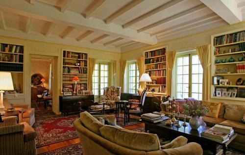 Балка в интерьере. Где и как применяют балки 06