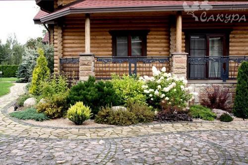 Палисадник из профлиста. Тонкости в дизайне палисадника 01