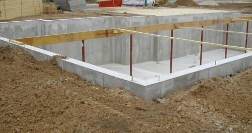 Правильный фундамент для дома. Как залить фундамент – инструкции и схемы правильной заливки своими руками