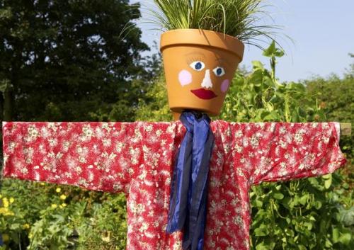 Креативное пугало. Идеи для тех, кто хочет смастерить пугало огородное