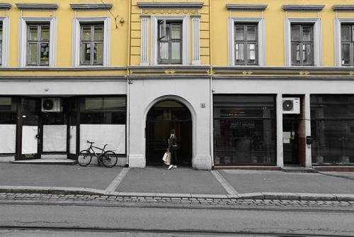 Минимализм и серый цвет в квартире 15