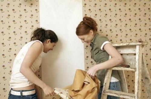 Подготовка стен под обои после старых. Как подготовить стены к поклейке обоев своими руками: основные этапы