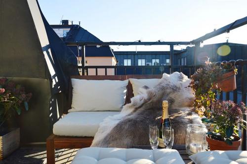 Квартира с мягкими интерьерами и небольшой террасой (53 кв. м) 13