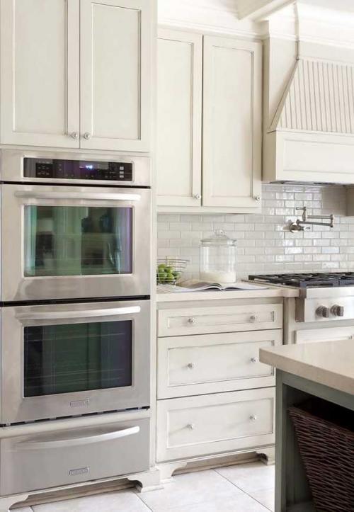 Кухня в пастельных тонах 03