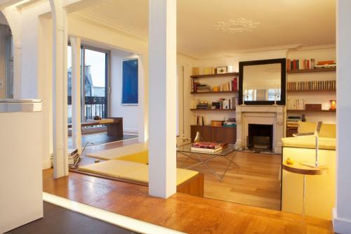 Фальш-колонны в интерьере. Колонны в интерьере — 90 фото лучших идей изящного дизайна и декора