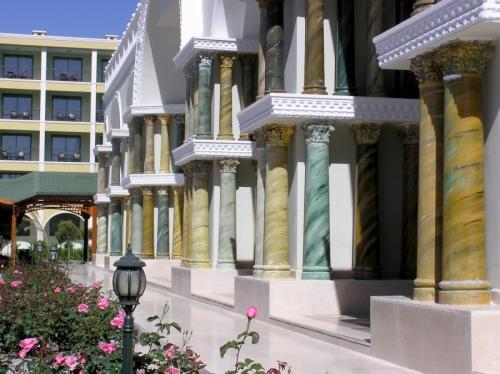 Фальш-колонны в интерьере. Колонны в интерьере — 90 фото лучших идей изящного дизайна и декора