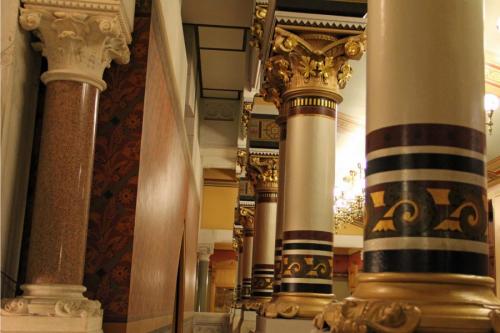 Фальш-колонны в интерьере. Колонны в интерьере — 90 фото лучших идей изящного дизайна и декора