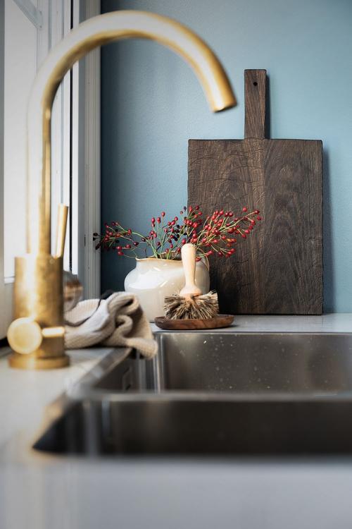 Красивый скандинавский интерьер в оттенках синего (47 кв. м) 03