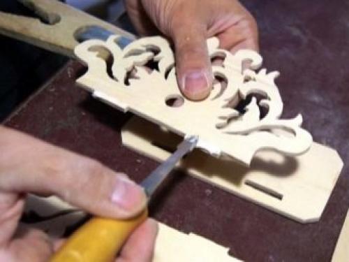 Как вырезать по дереву лобзиком. Тонкости выпиливания лобзиком 03 Как вырезать по дереву лобзиком. Тонкости выпиливания лобзиком 03