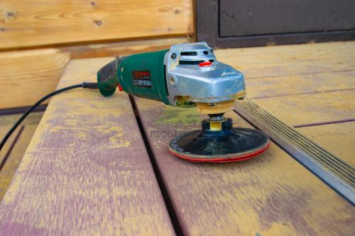 Чем покрасить деревянную лестницу. Средства для покраски деревянной лестницы 06