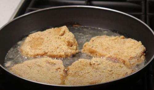 Теперь отбивные из свинины делаю ТОЛЬКО ТАК. Как правильно сделать отбивные в панировочных сухарях (очень нежные)?