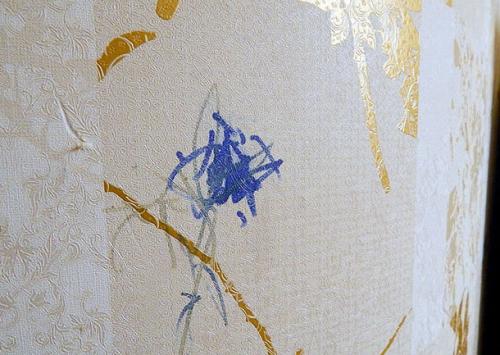 Как мыть обои на флизелиновой основе. Чем отчистить флизелиновые и виниловые обои