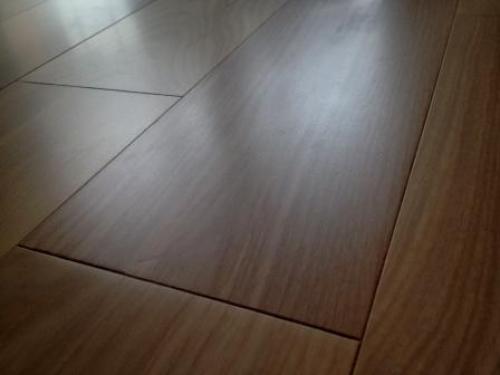 Как выпрямить паркетную доску. Как убрать вмятины на паркете