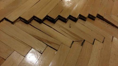 Как восстановить паркет после затопления. Как выправить вздутый паркет если квартиру затопили