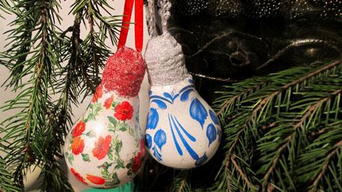 Фигуры на Новый год своими руками. Делаем новогодние игрушки из лампочек