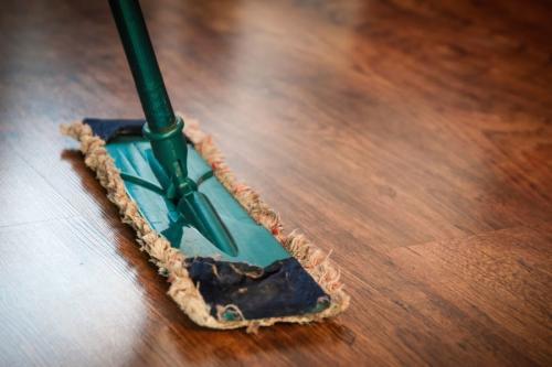 Карандаш с лаком для паркета. Полировка паркета – правильный и своевременный уход за полом