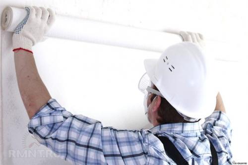 Как клеить стеклообои на потолок. Зачем клеить стеклообои на потолок и как это сделать правильно