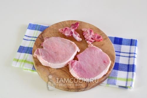 Как приготовить отбивные из свинины. Свиная отбивная в кляре 01 Как приготовить отбивные из свинины. Свиная отбивная в кляре 01