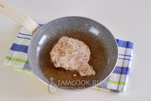 Как приготовить отбивные из свинины. Свиная отбивная в кляре 07 Как приготовить отбивные из свинины. Свиная отбивная в кляре 07