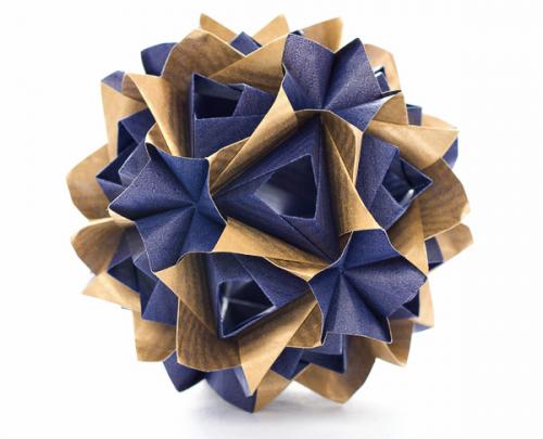 Как сделать декор на стену из бумаги: пошаговая инструкция 06