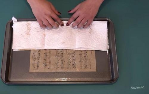 Как обновить старые бумажные поделки, если они потеряли вид. Как сделать состаренную бумагу с помощью чая своими руками