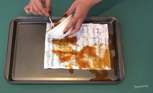 Как обновить старые бумажные поделки, если они потеряли вид. Как сделать состаренную бумагу с помощью чая своими руками