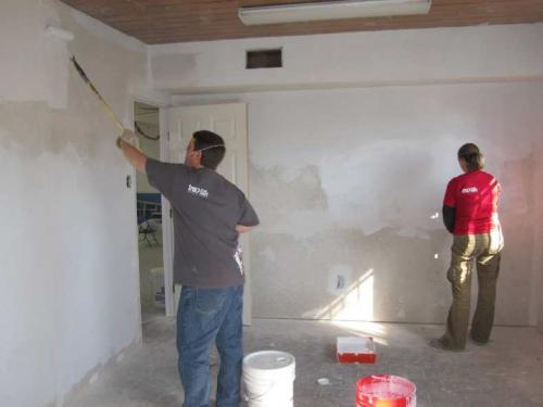 Стеклообои под покраску: плюсы и минусы. Стеклообои под покраску: что это такое, в чем их особенность и как с ними работать? Обзор всех видов и сферы применения материала