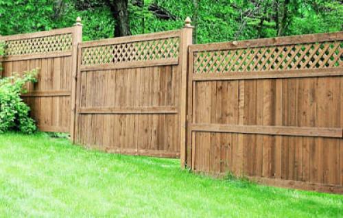 Каковы преимущества покупки забора из профнастила напрямую у производителя. Деревянный забор – особенности, преимущества и недостатки