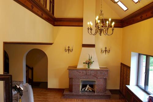 Как выбрать цвет потолочного плинтуса? 02