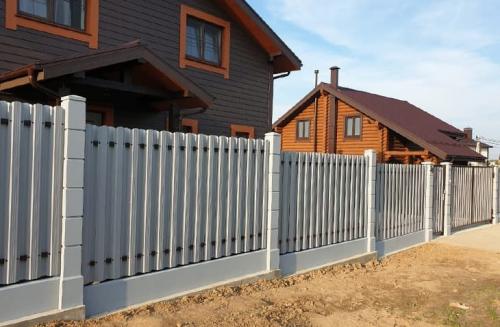 Забор из металлического штакетника своими руками. Забор из евроштакетника своими руками