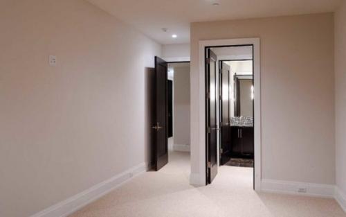 Белый плинтус в интерьере. С какими цветами можно сочетать