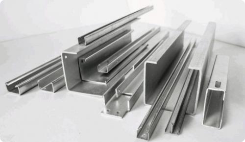 Headlines: 08 Headlines: 08