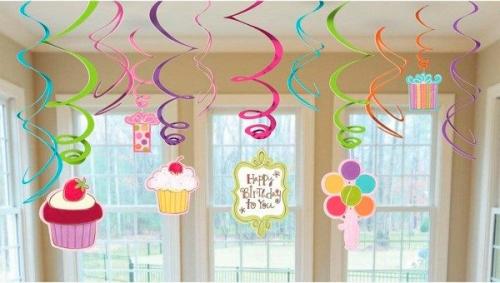 Как украсить комнату на день рождения ребенка своими руками. Как оформить комнату на День рождения ребенка