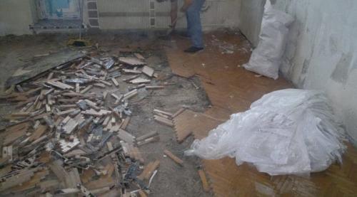 Как разобрать паркет без повреждений. Демонтаж паркета в квартире