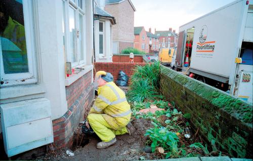 Как выровнять пол в деревянном доме. Когда необходимо выравнивать деревянный пол 01 Как выровнять пол в деревянном доме. Когда необходимо выравнивать деревянный пол 01