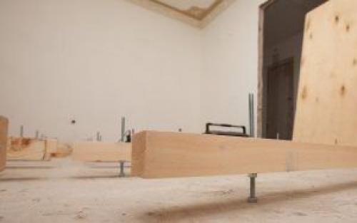 Пол на лагах в квартире. Варианты крепежей лаг