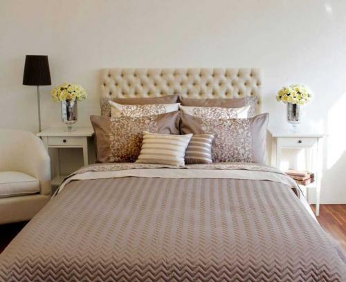 Покрывало на кровать фасоны. Покрывало на кровать в спальню в современном стиле: обзор новинок дизайна + фото