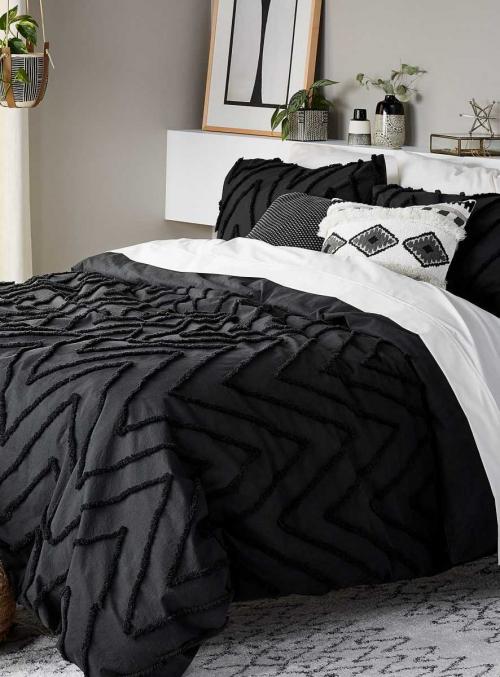 Покрывало на кровать фасоны. Покрывало на кровать в спальню в современном стиле: обзор новинок дизайна + фото