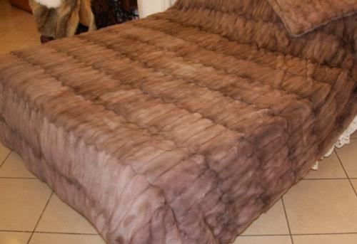 Как выбрать плед для кровати. Пледы